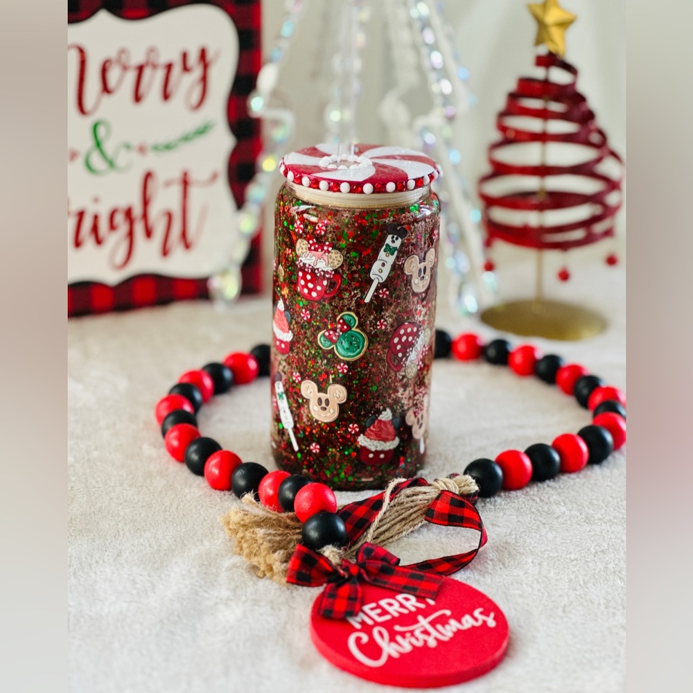 16oz Sweets Holiday Snowglobe Glass Cup